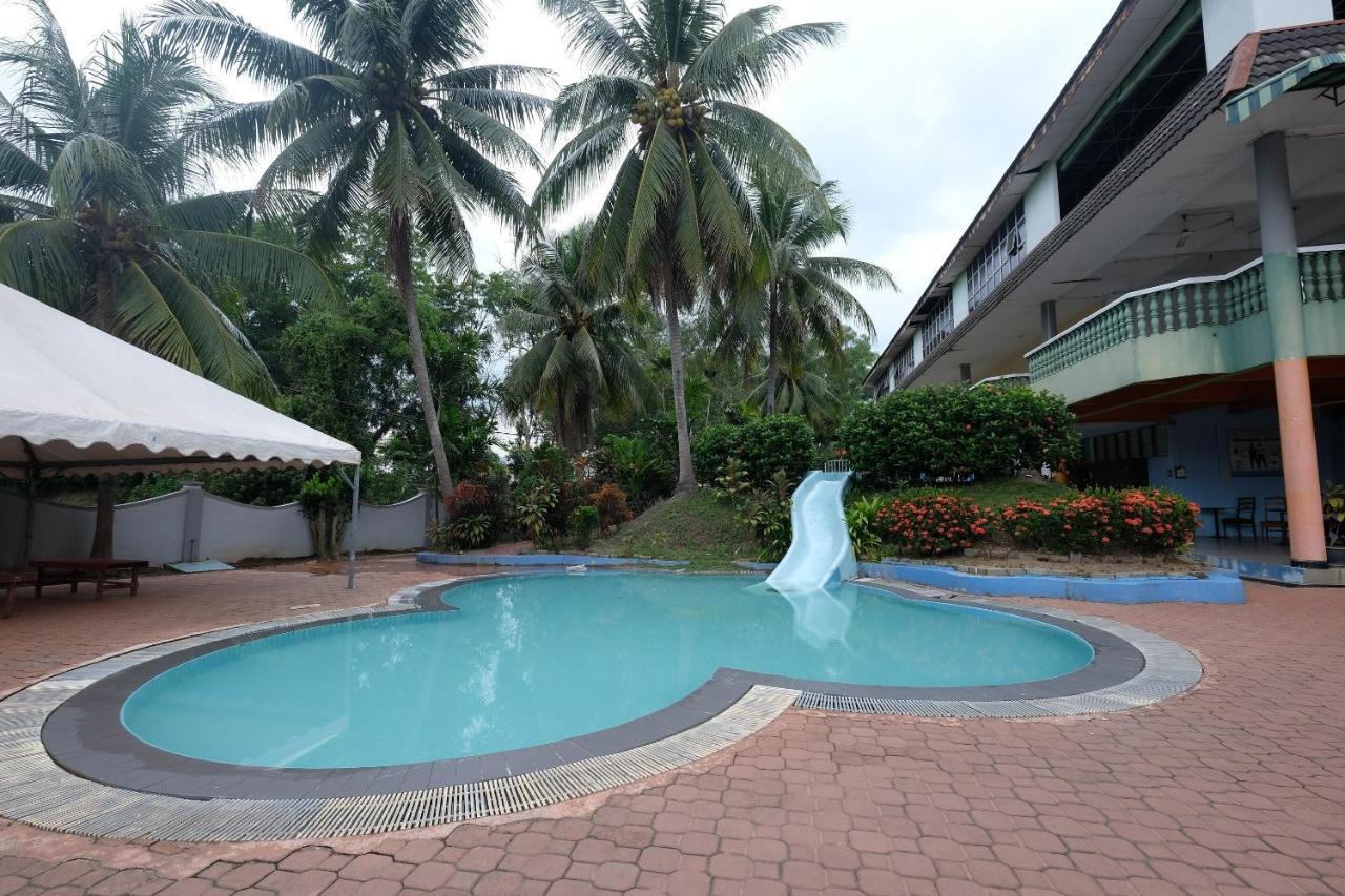 Capital O 90146 Alh Continental Resort Karak Exterior foto